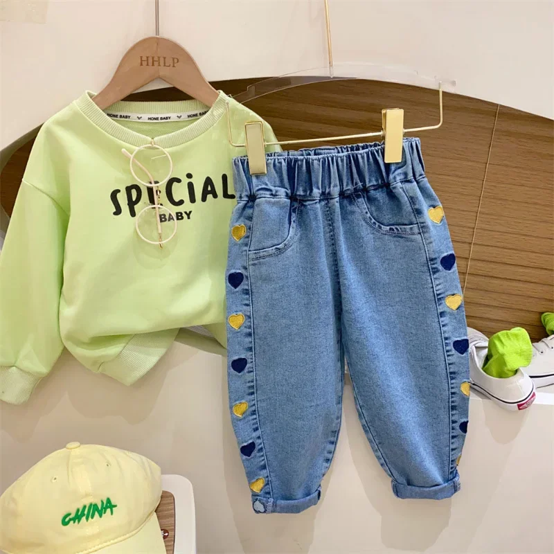 Ambroidered Flower Girl Jeans  - Baby Girl Clothing Zara recension och pris